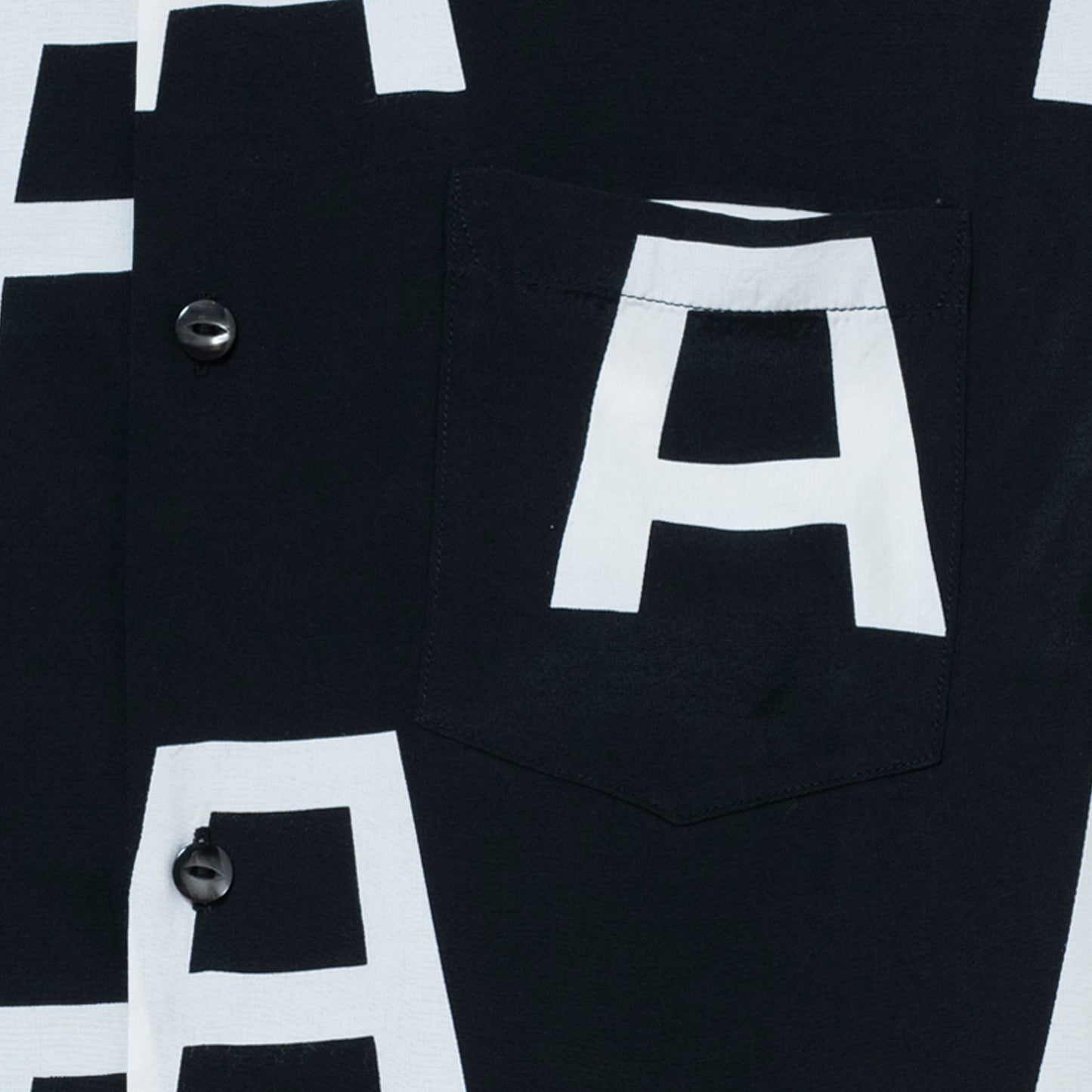 A SIGN SHORT SLEEVE BLACK